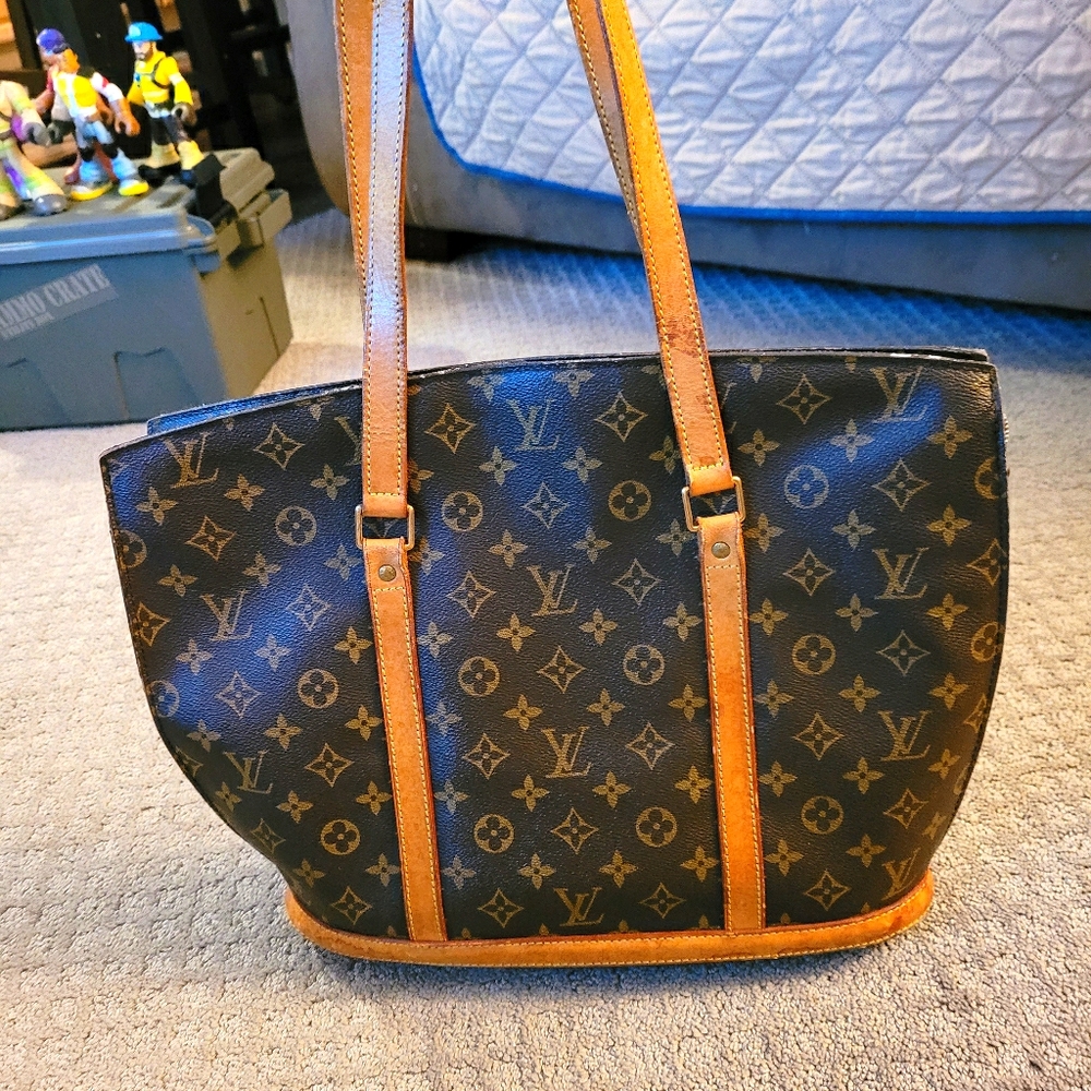 Authentic Louis Vuitton shoulder bag